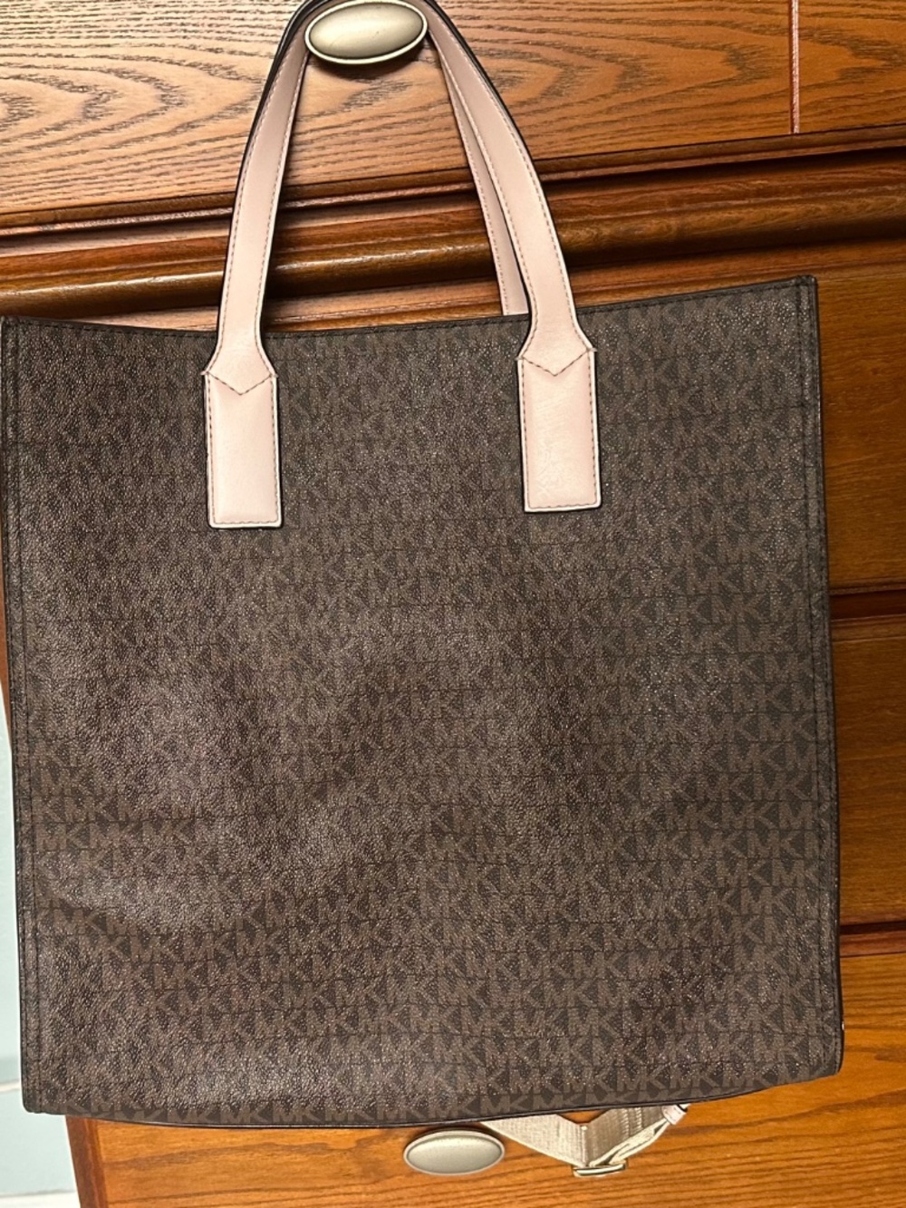 Tote - Picture 2 of 3